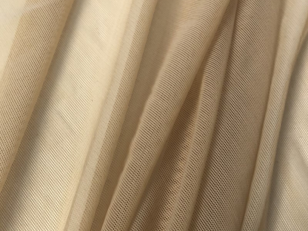 83209